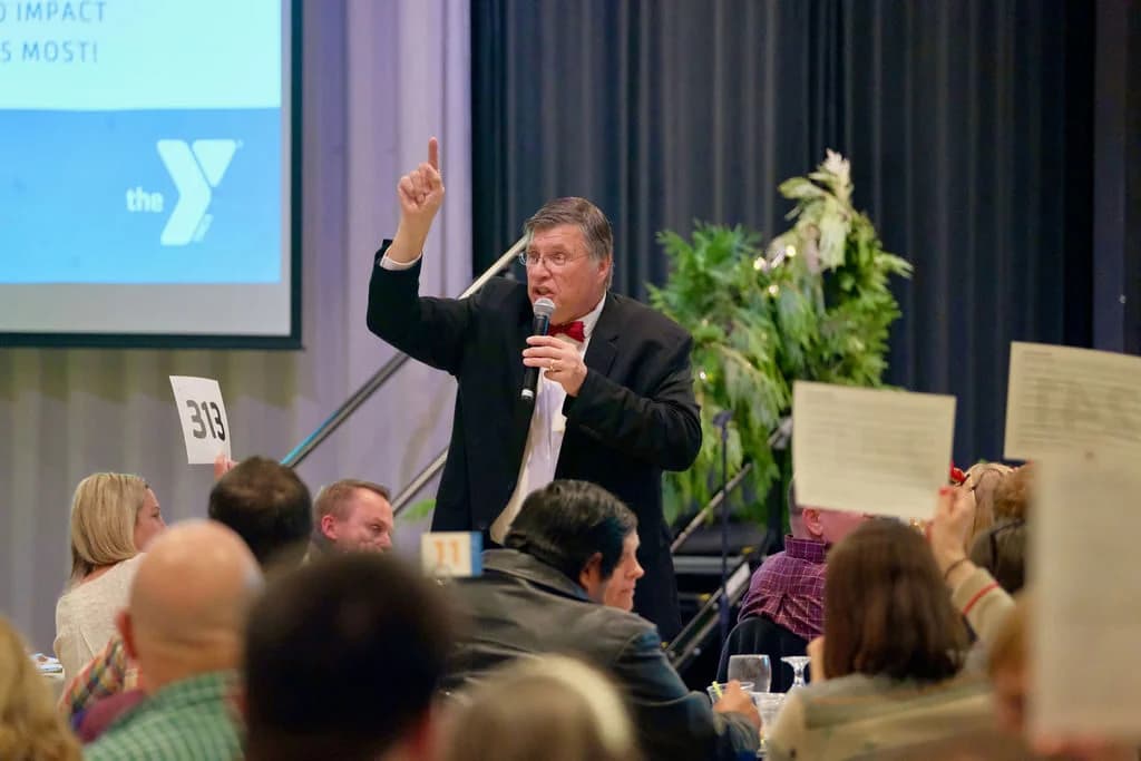 MIY Holiday Fundraiser